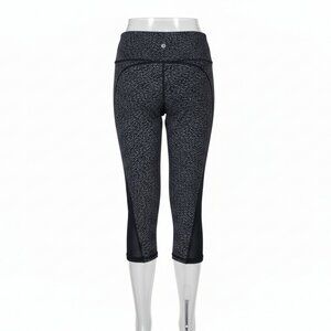 Lululemon High-Rise Cropped Leggings